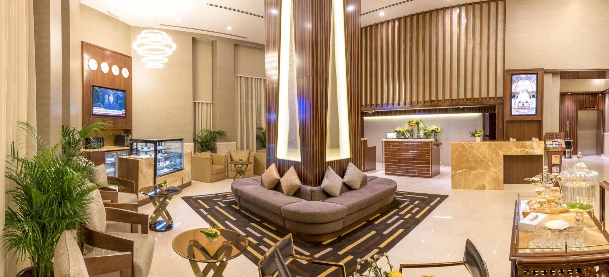 阿布扎比市中心温德姆豪顿套房酒店 外观 照片